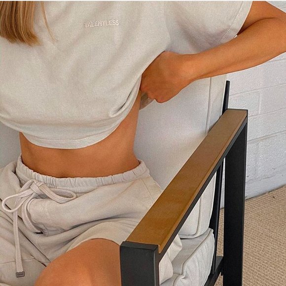 TALENTLESS PREMIUM CROP TEE